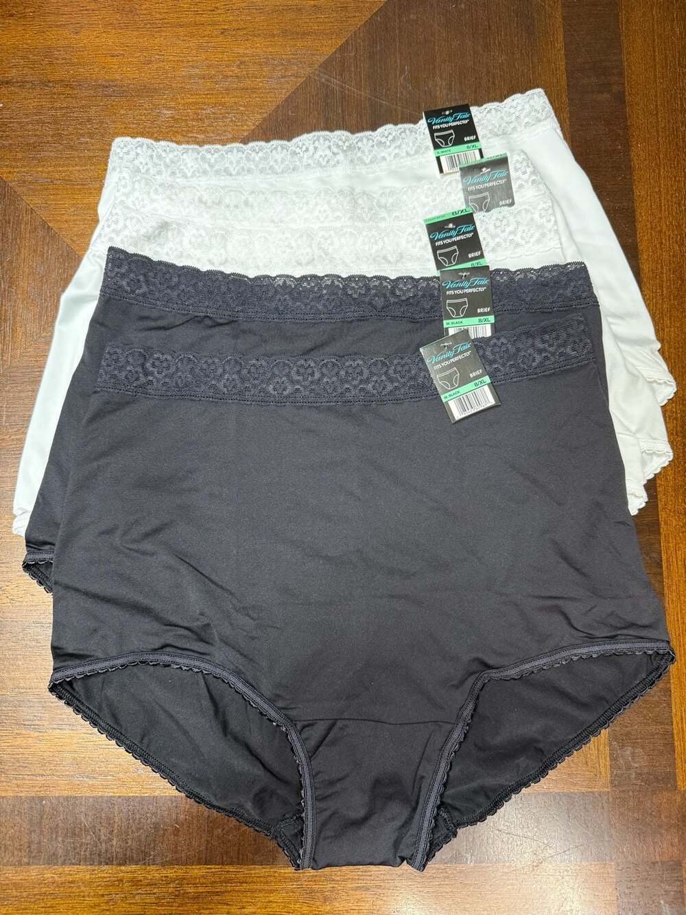 Vanity Fair 13089 Brief Size 8/XL Black White